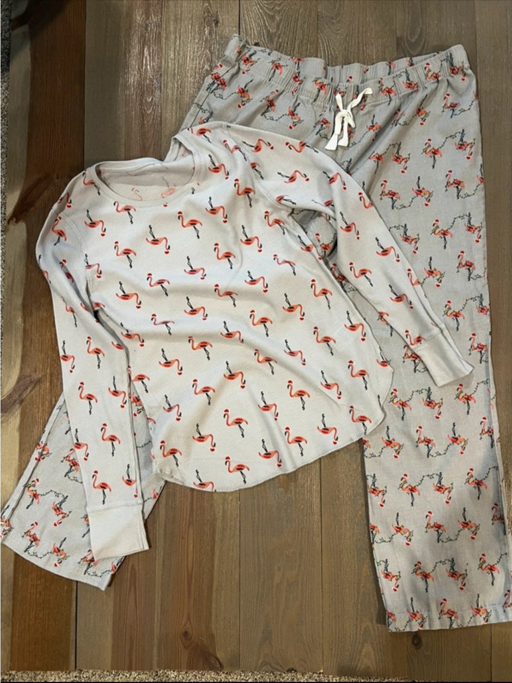 Old Navy gray pajama set with pink flamingos.L